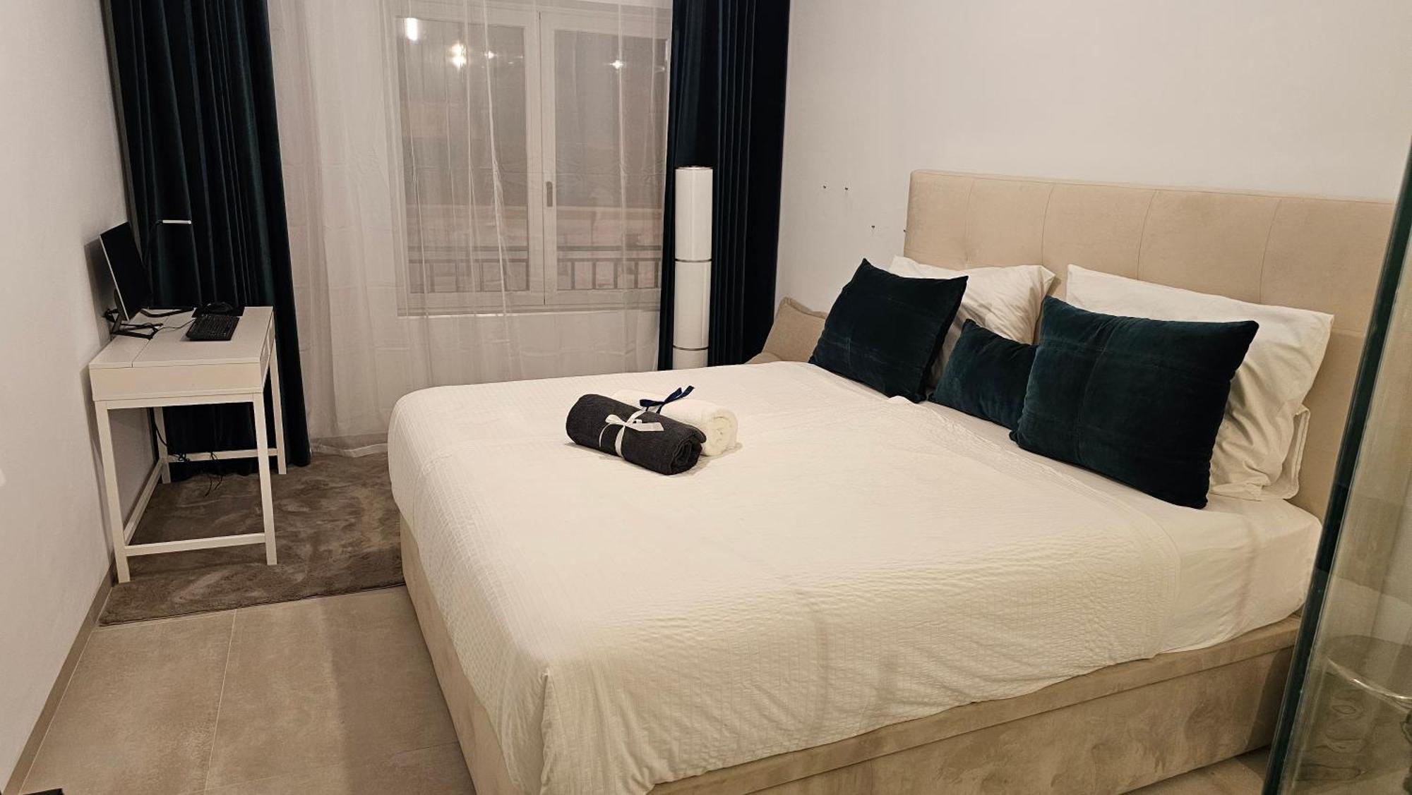 Oasis Jacuzzi Retreat Apartman Marbella Kültér fotó