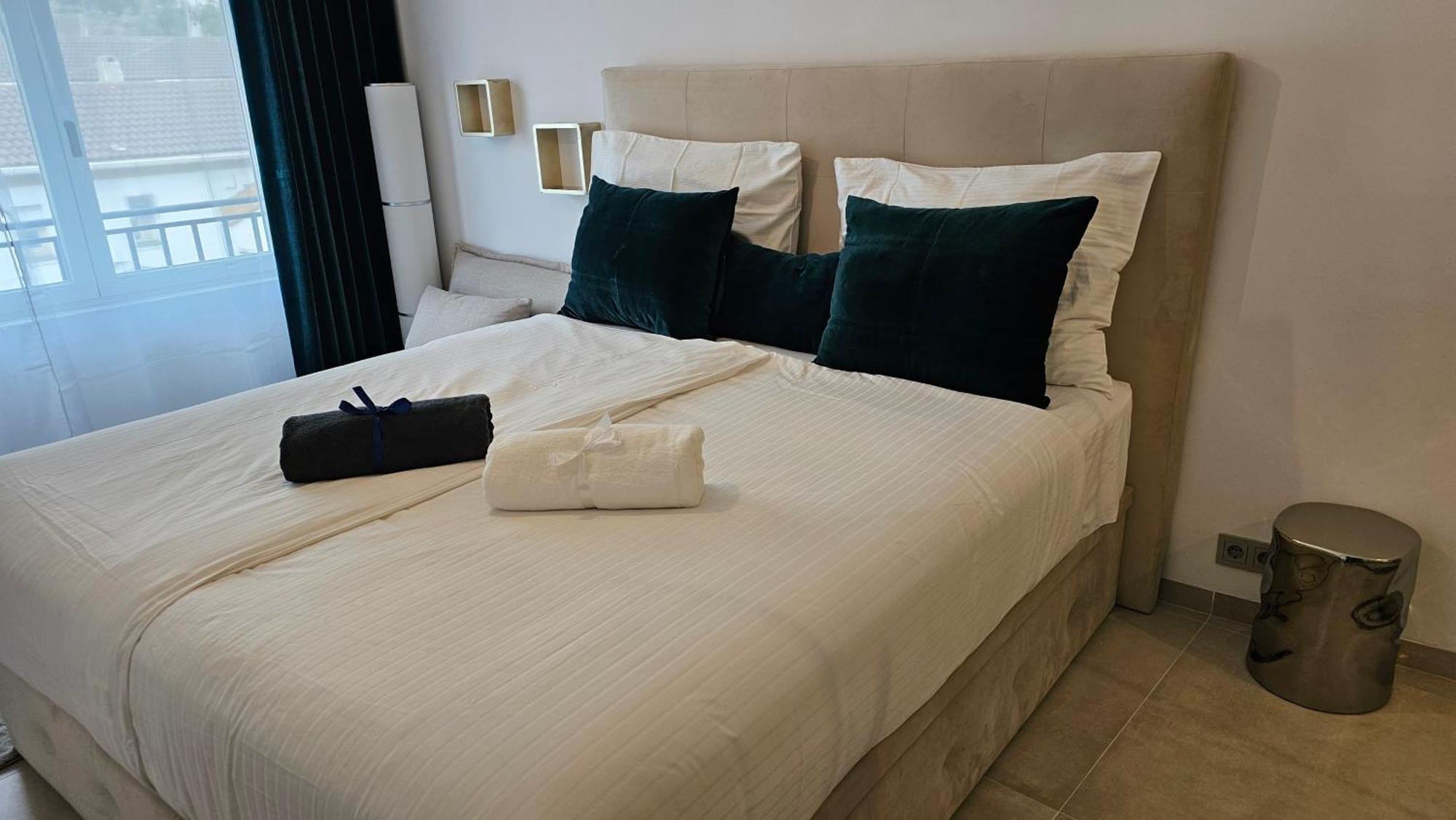Oasis Jacuzzi Retreat Apartman Marbella Kültér fotó