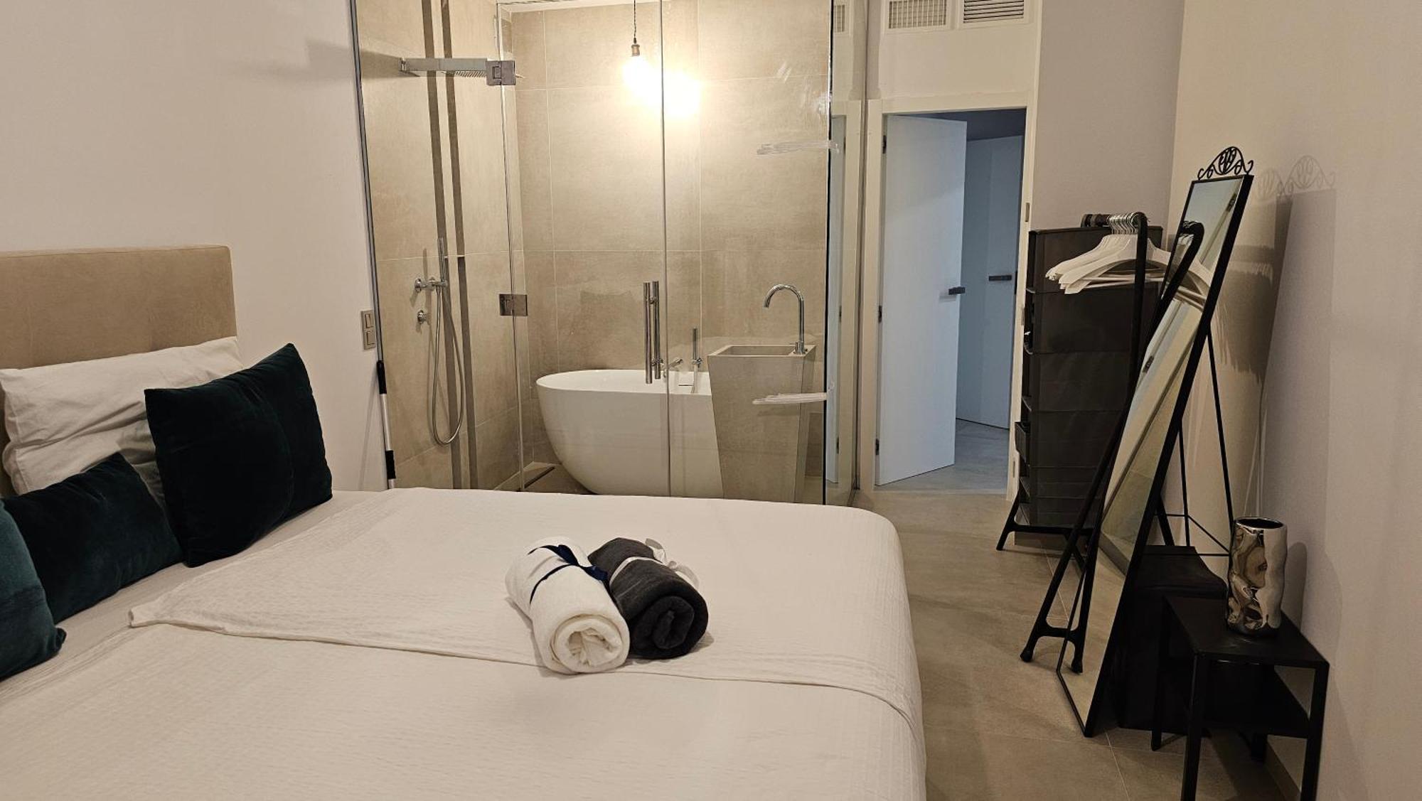 Oasis Jacuzzi Retreat Apartman Marbella Kültér fotó